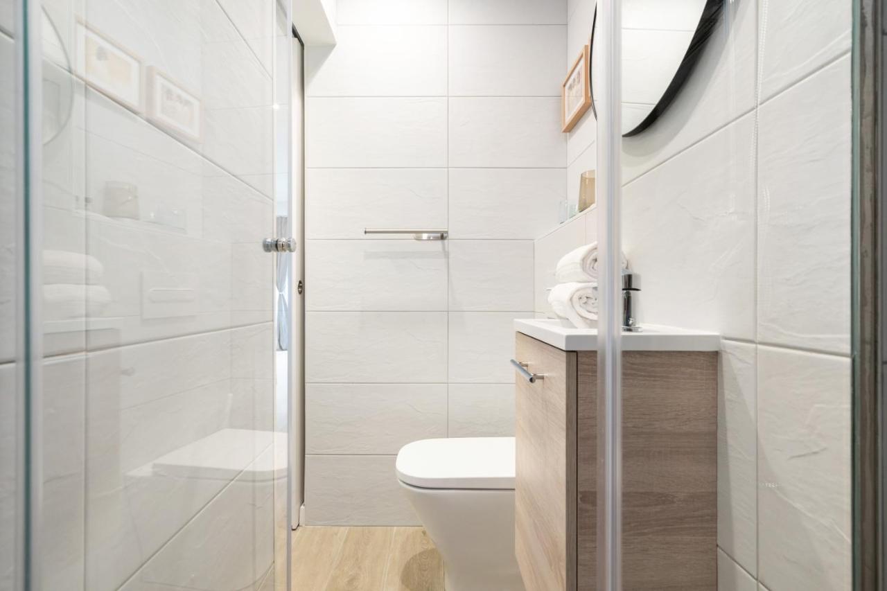 Dobohomes - Entrearroyos *