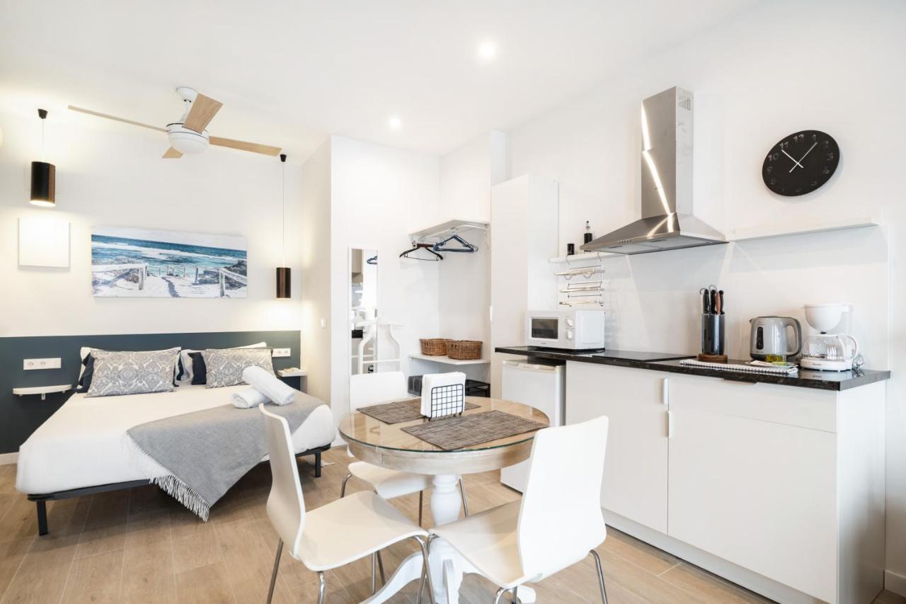 Dobohomes - Entrearroyos * Madrid