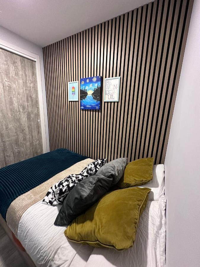 In Guest - Cozy By Rio With Sofa Bed In The Living * Madrid