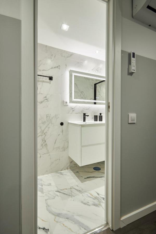 Gran Via Iii Apartment *