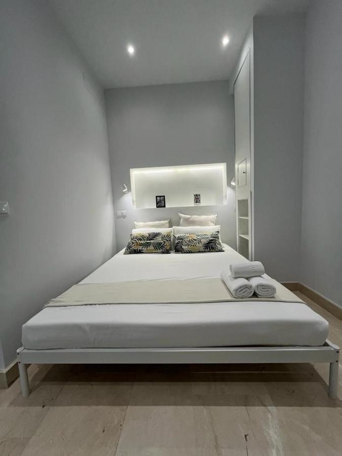 Apartamento Andres Tamayo Av America Botanica * Madrid