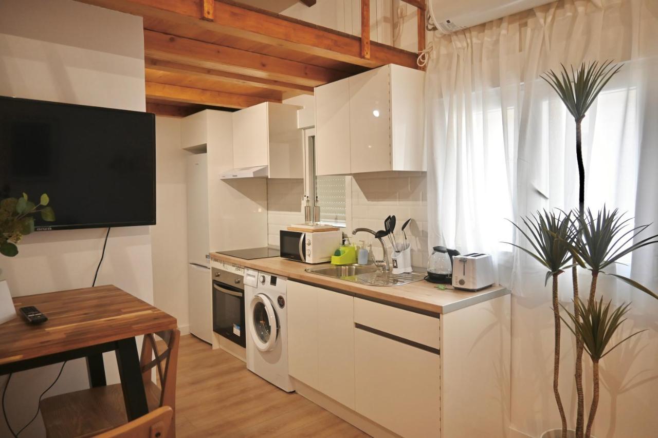 Apartment Encantador Estudio Temporal Con Cama En Mezanine Cerca De La Vibrante Avenida Albufera Mpe35
