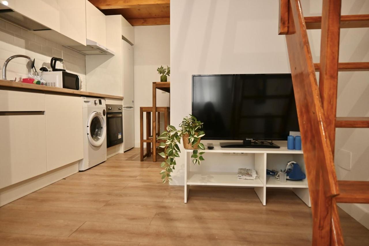 Encantador Estudio Temporal Con Cama En Mezanine Cerca De La Vibrante Avenida Albufera Mpe35 Apartment *