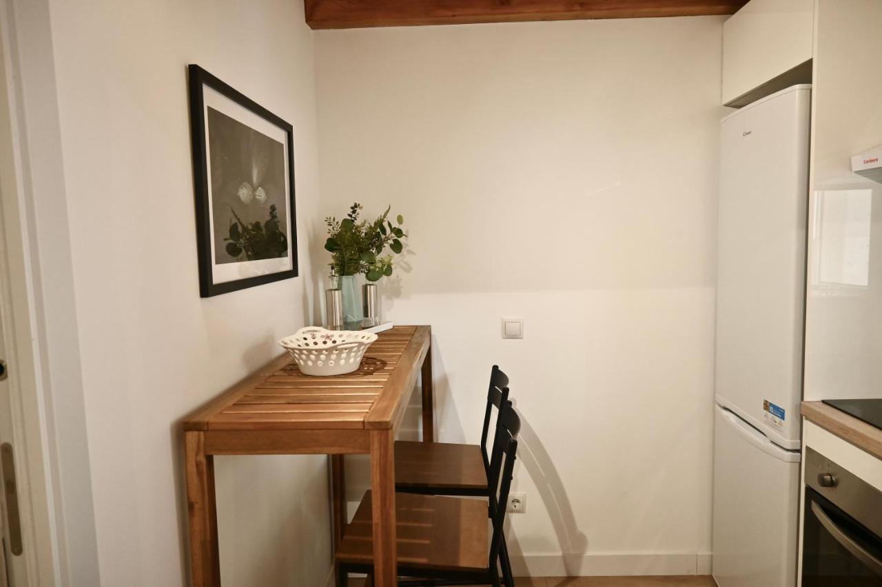 Encantador Estudio Temporal Con Cama En Mezanine Cerca De La Vibrante Avenida Albufera Mpe35 Apartment Madrid