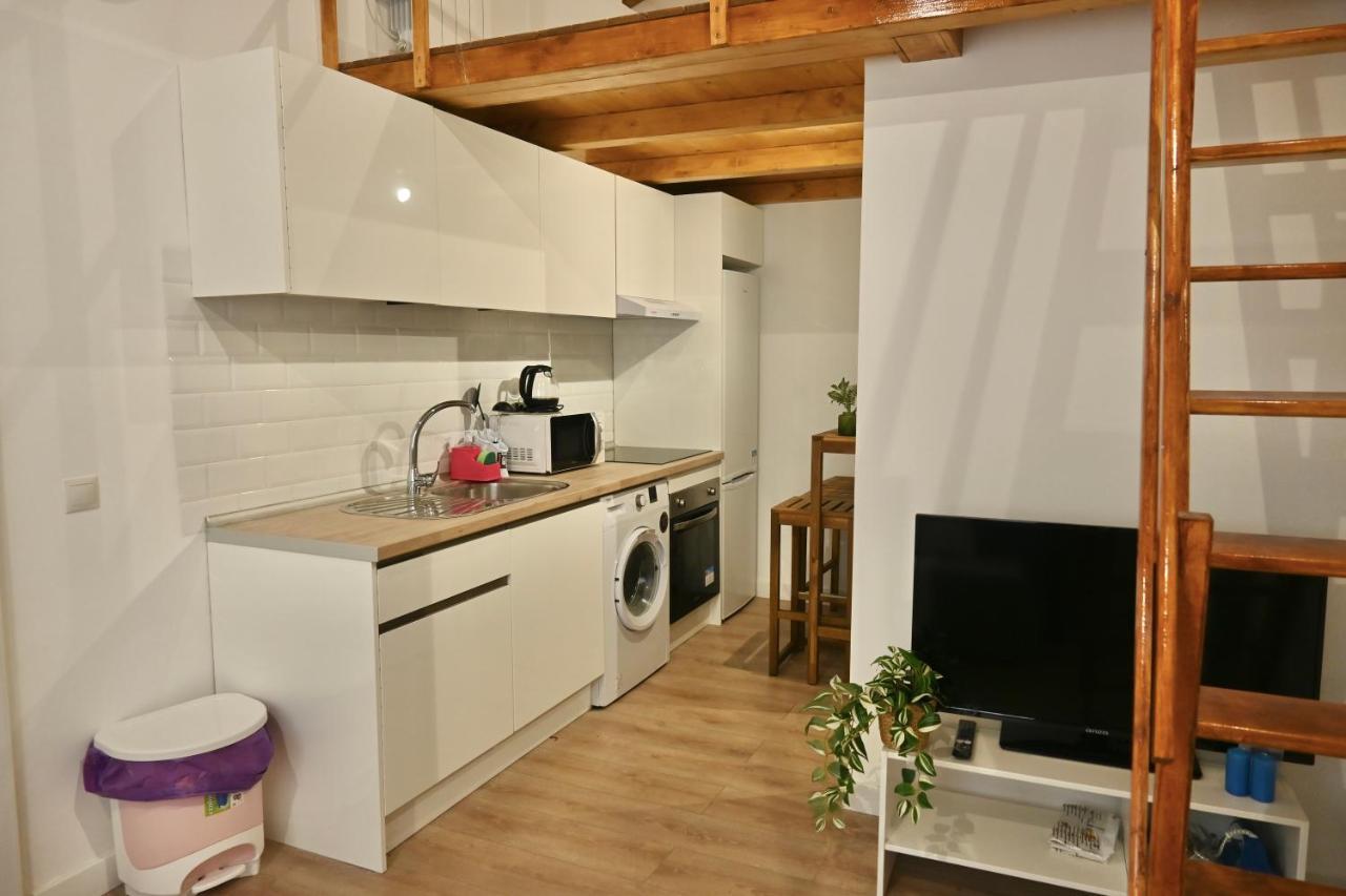 Encantador Estudio Temporal Con Cama En Mezanine Cerca De La Vibrante Avenida Albufera Mpe35 Apartment *