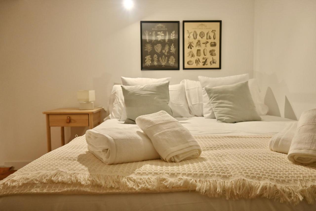 Encantador Estudio Temporal Con Cama En Mezanine Cerca De La Vibrante Avenida Albufera Mpe35 * Madrid