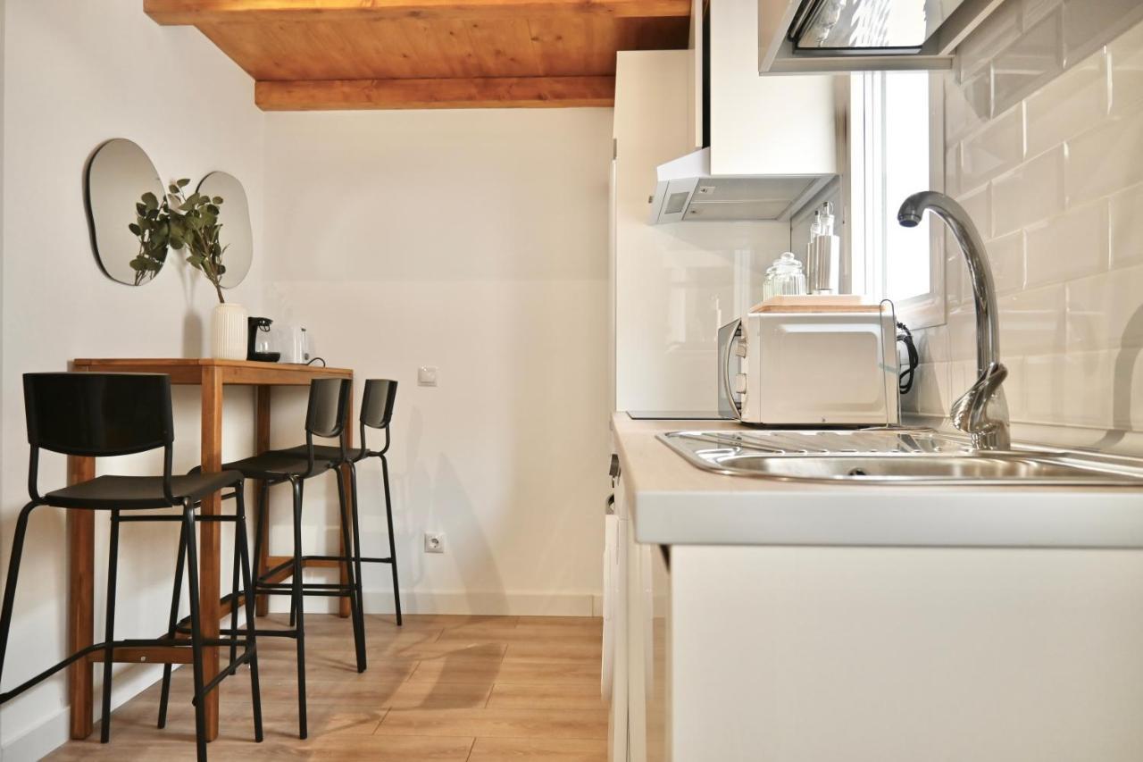 Apartment Encantador Estudio Temporal Con Cama En Mezanine Cerca De La Vibrante Avenida Albufera Mpe35