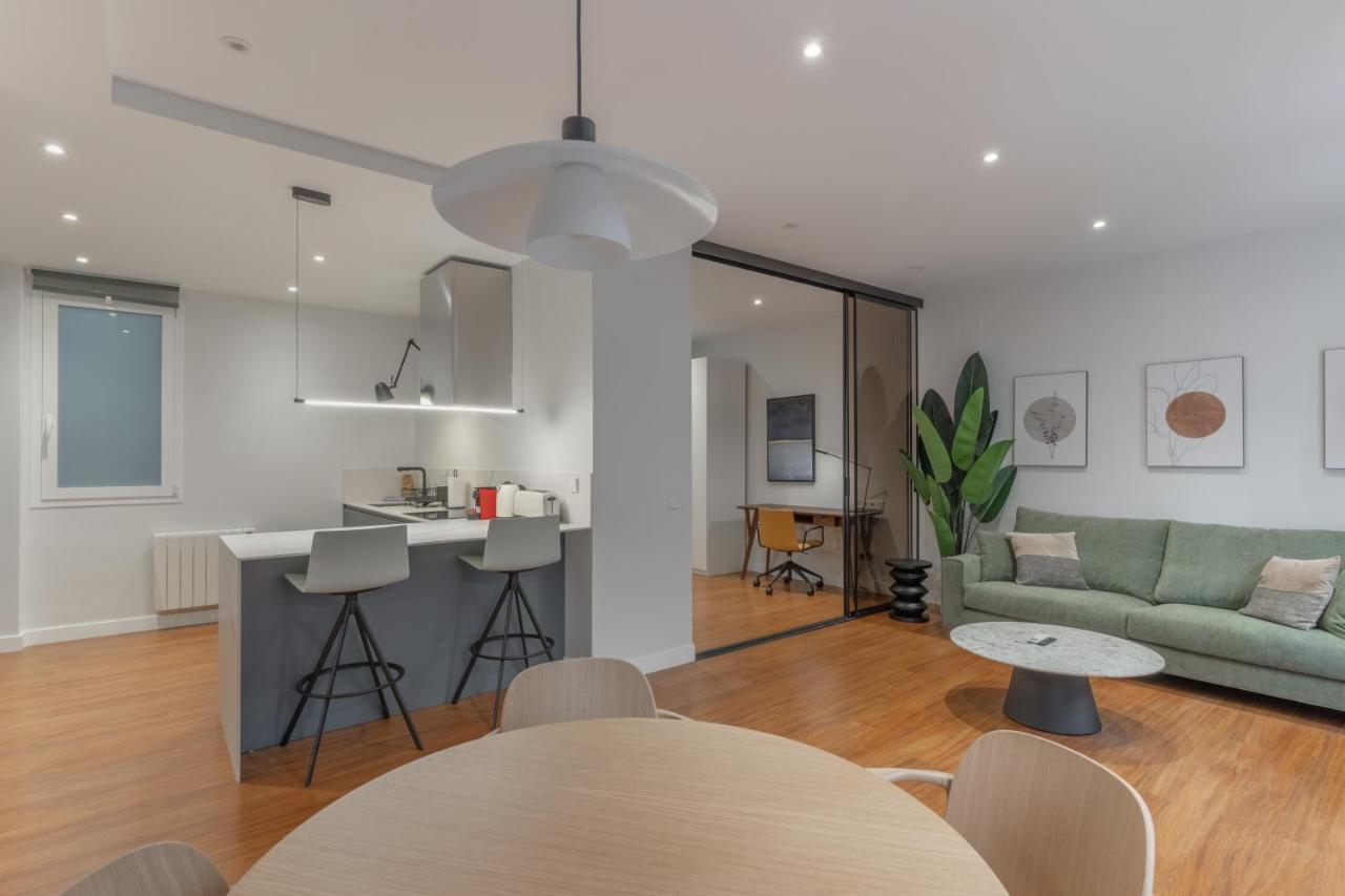 Wide Stylish-1bedroom 1bathroom-las Letras Madrid