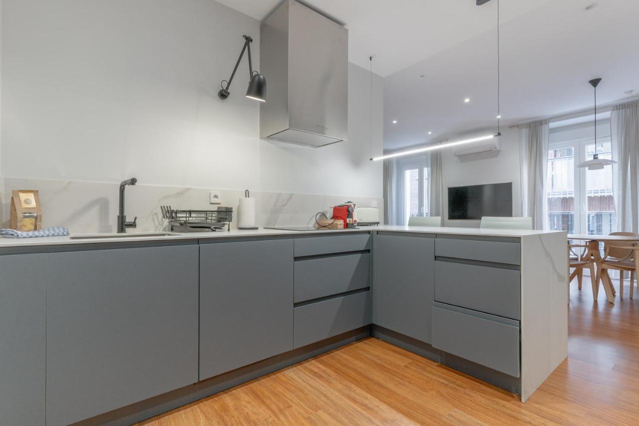 Apartment Wide Stylish-1bedroom 1bathroom-las Letras Madrid