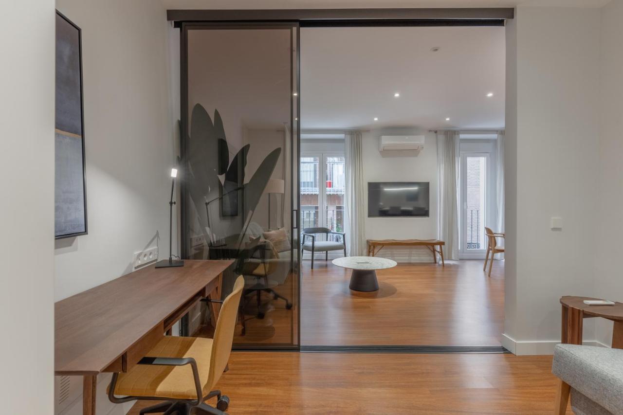 Apartment Wide Stylish-1bedroom 1bathroom-las Letras Madrid