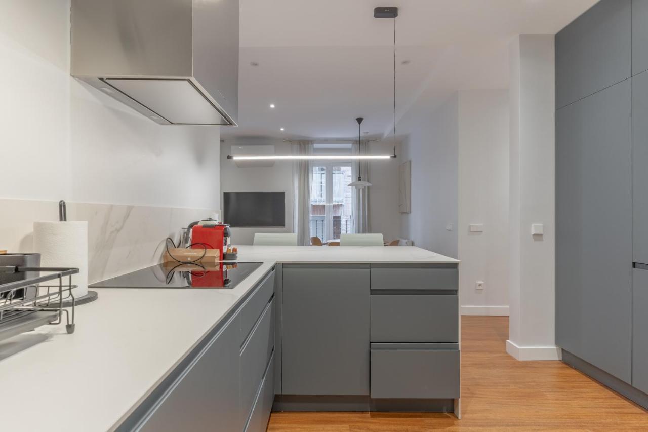 Wide Stylish-1bedroom 1bathroom-las Letras Madrid