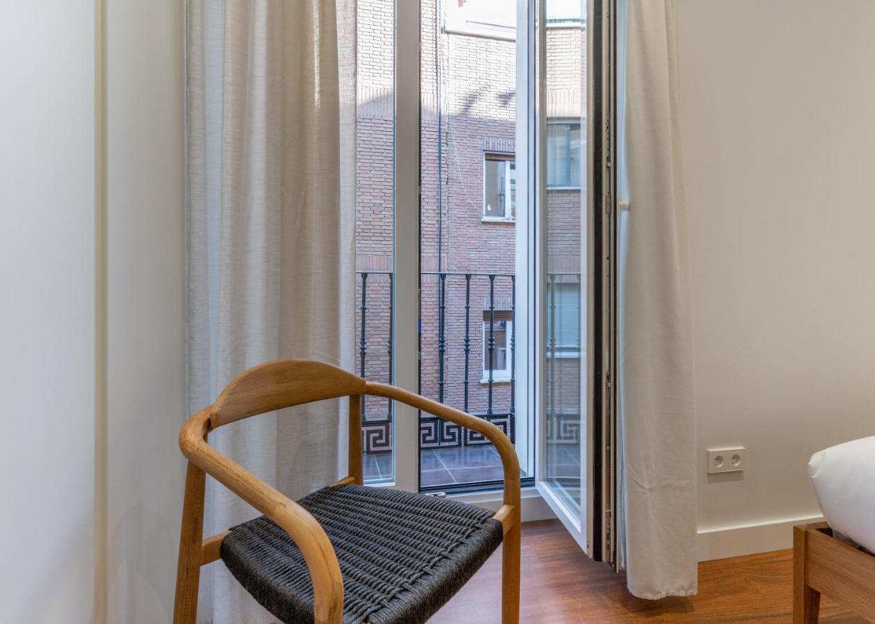 Apartment Wide Stylish-1bedroom 1bathroom-las Letras Madrid