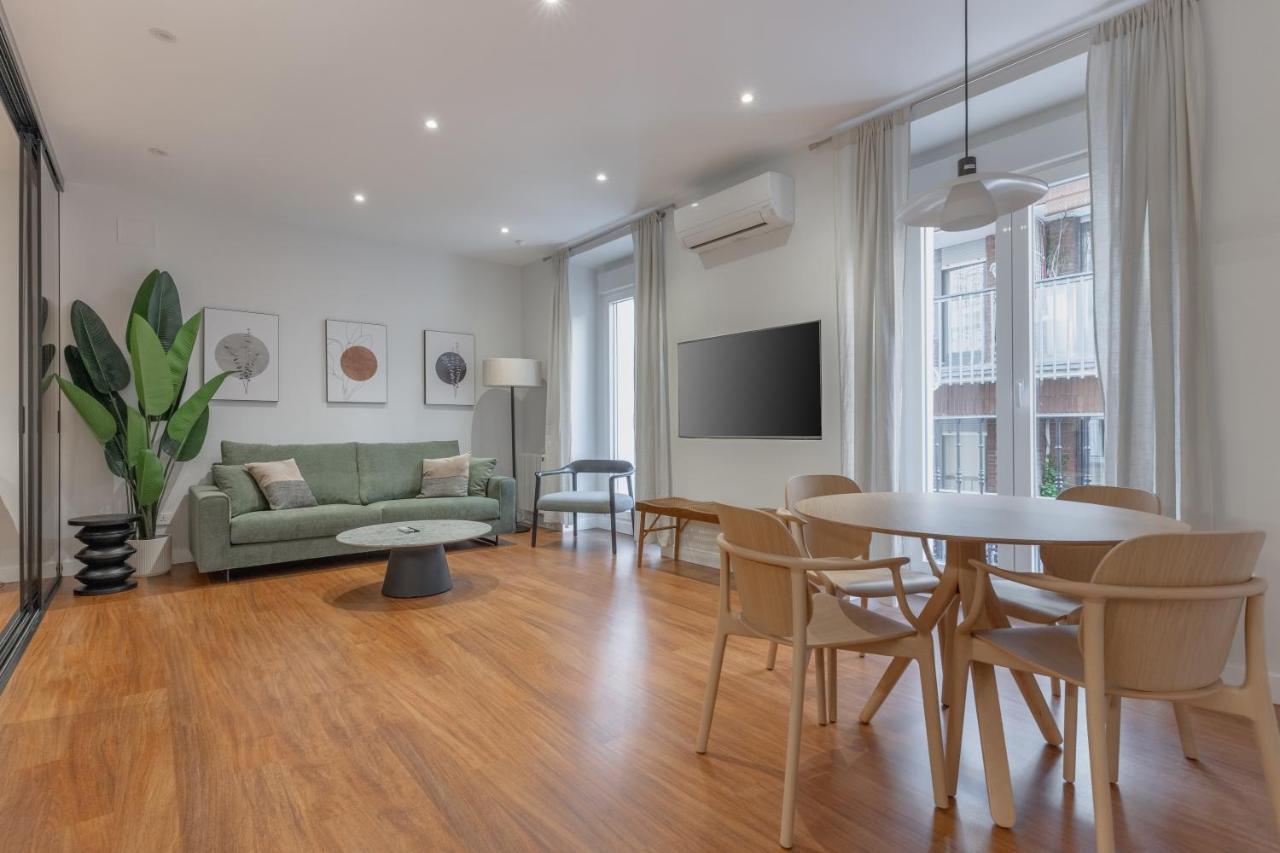 Apartment Wide Stylish-1bedroom 1bathroom-las Letras Madrid