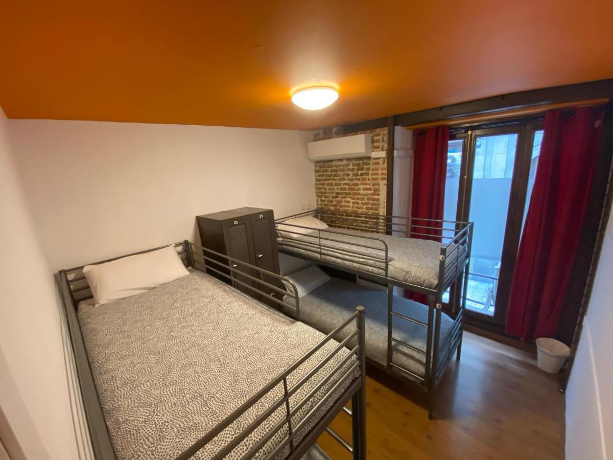 Arc House Pop Art Hostal *