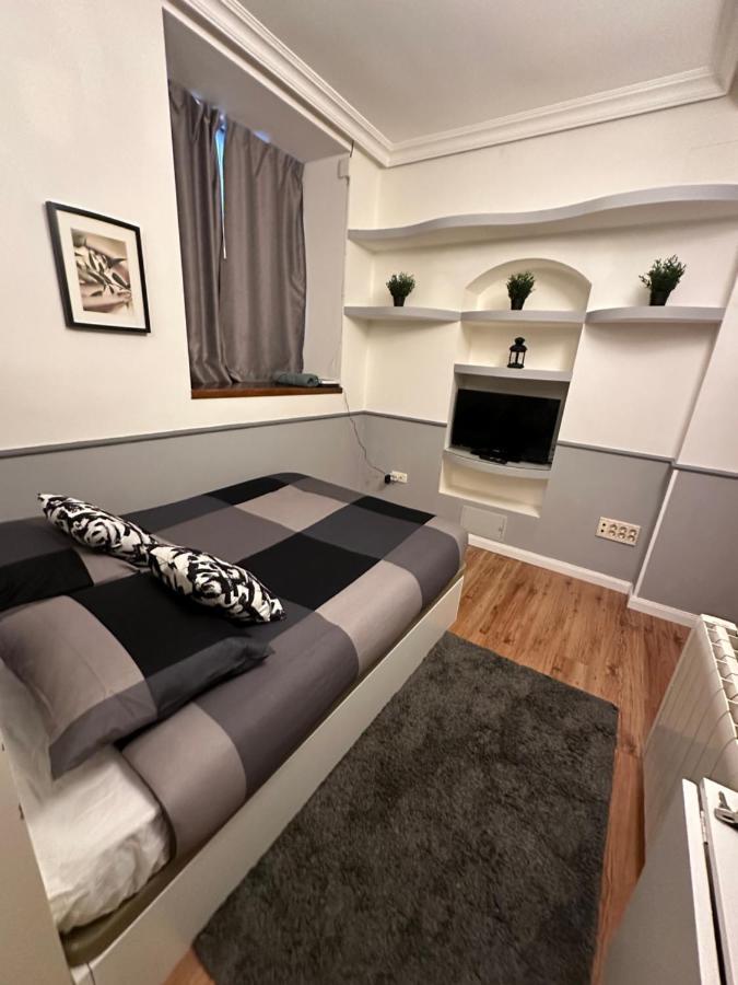 Petit House Center