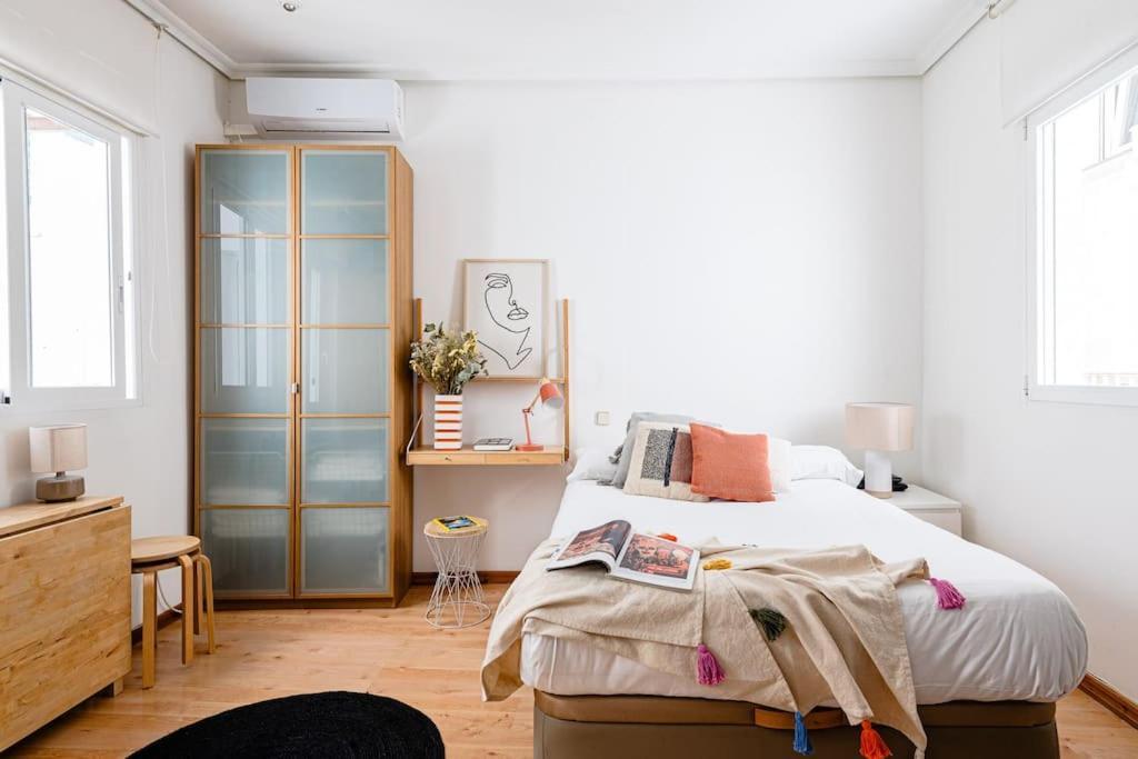 Cozy In Lavapies-torr Madrid