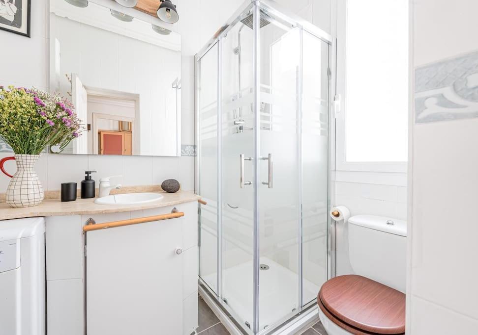 Cozy In Lavapies-torr Apartment Madrid