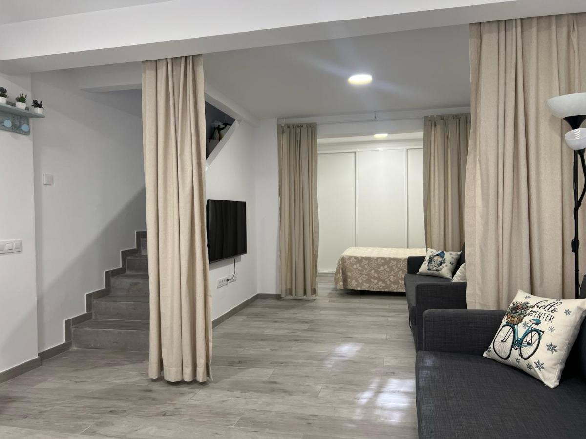 Para 10 Personas En Barrio Del Pilar Apartamento *