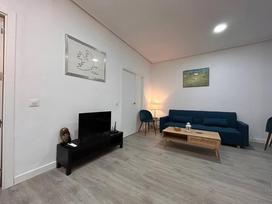 Apartment Stunning In Gran Via For 4 People. S3 *