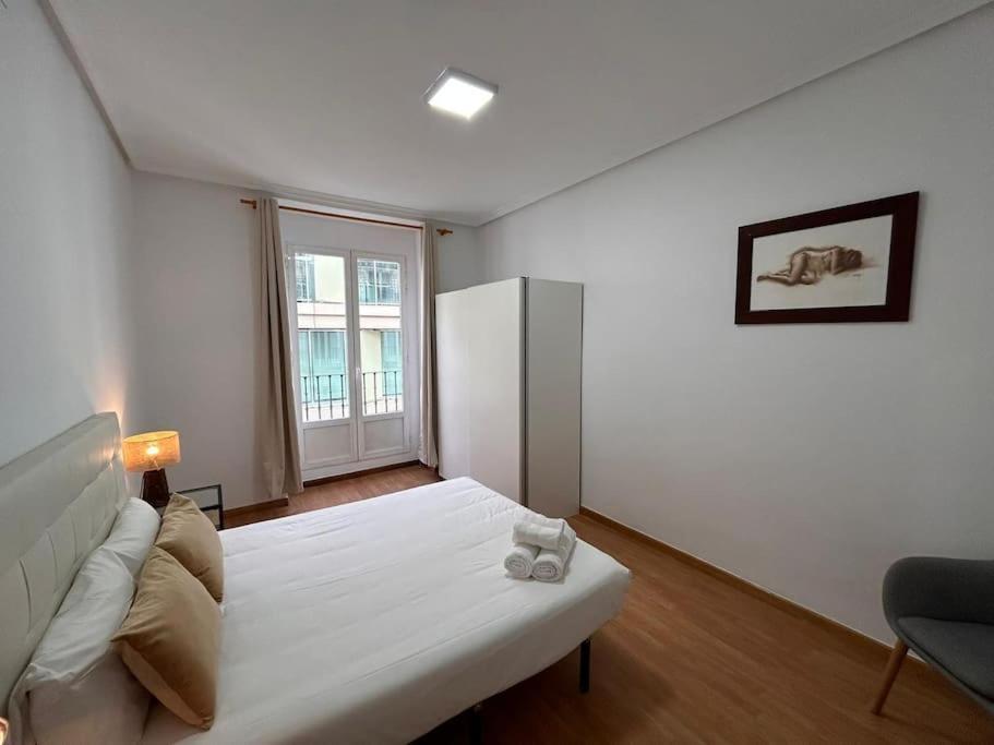 Stunning In Gran Via For 4 People. S3 * Madrid