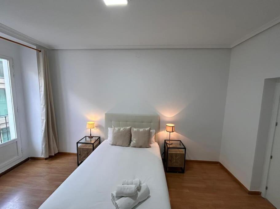 Stunning In Gran Via For 4 People. S3 Madrid