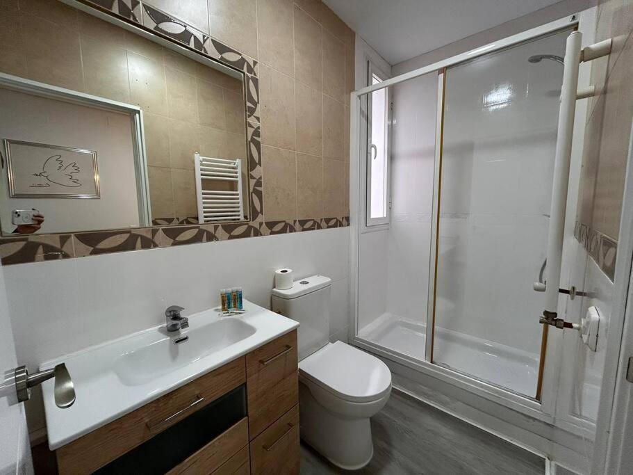 Stunning In Gran Via For 4 People. S3 * Madrid