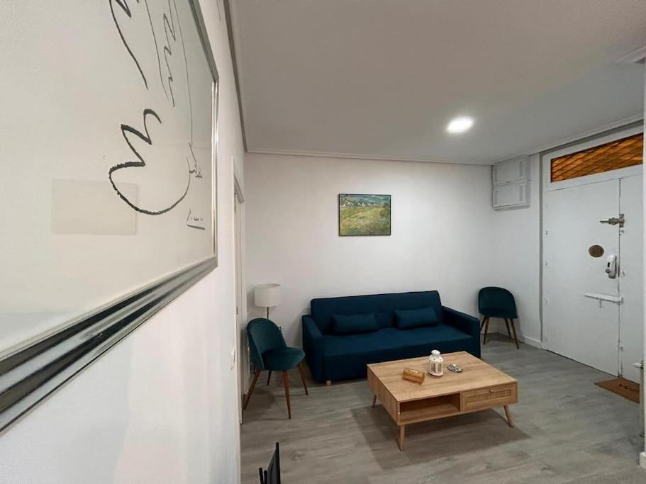 Stunning In Gran Via For 4 People. S3 Apartment