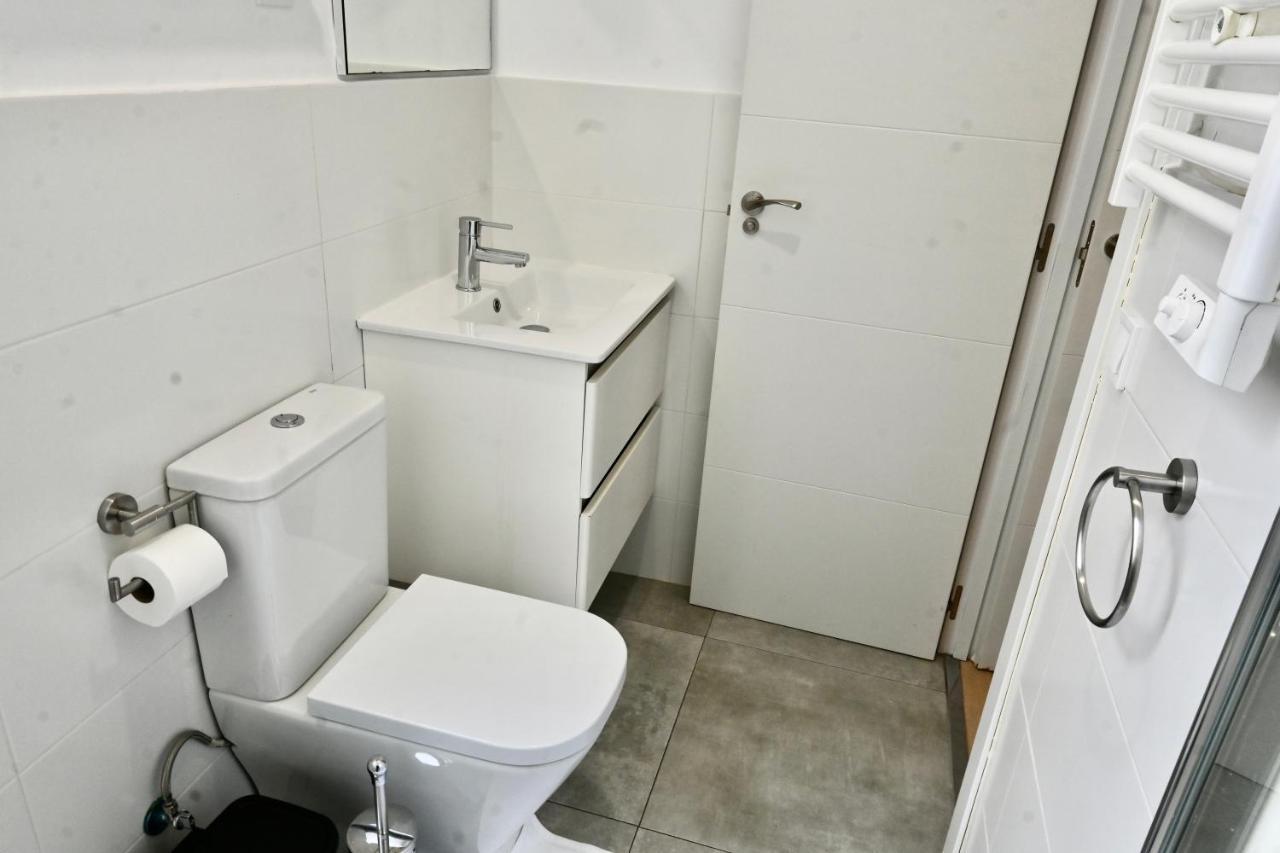 Moderno Apartamento Temporal De Dos En Avenida America Ctg101 Apartment Madrid