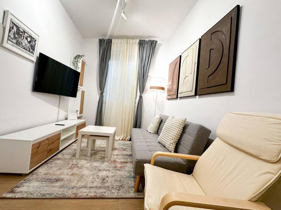 Cozy 2bd Flat City Center + Ac Apartment