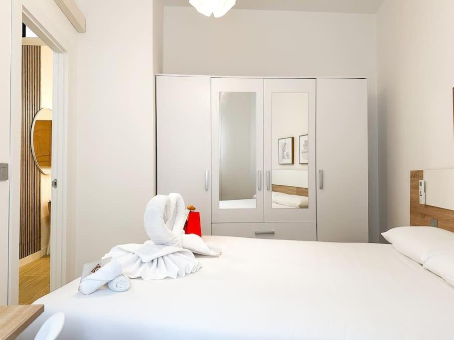 Cozy 2bd Flat City Center + Ac Apartment *