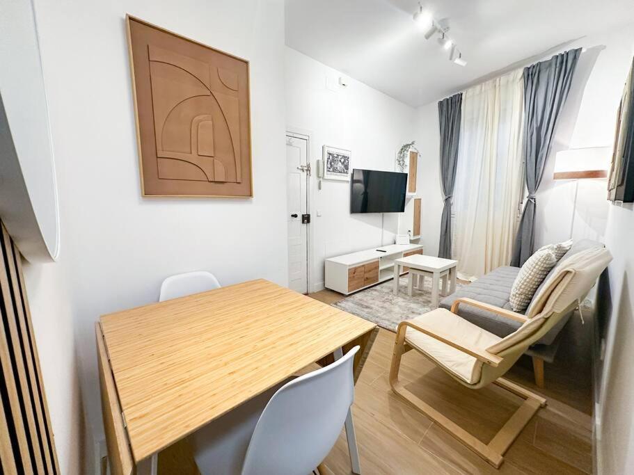 Cozy 2bd Flat City Center + Ac Apartment Madrid