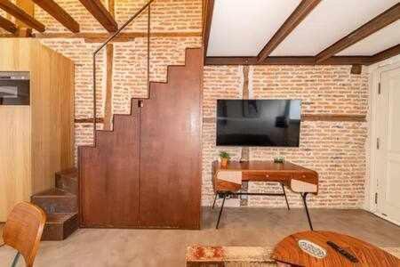 Apartment Peaceful Y Beautiful Apt In La Latina Madrid