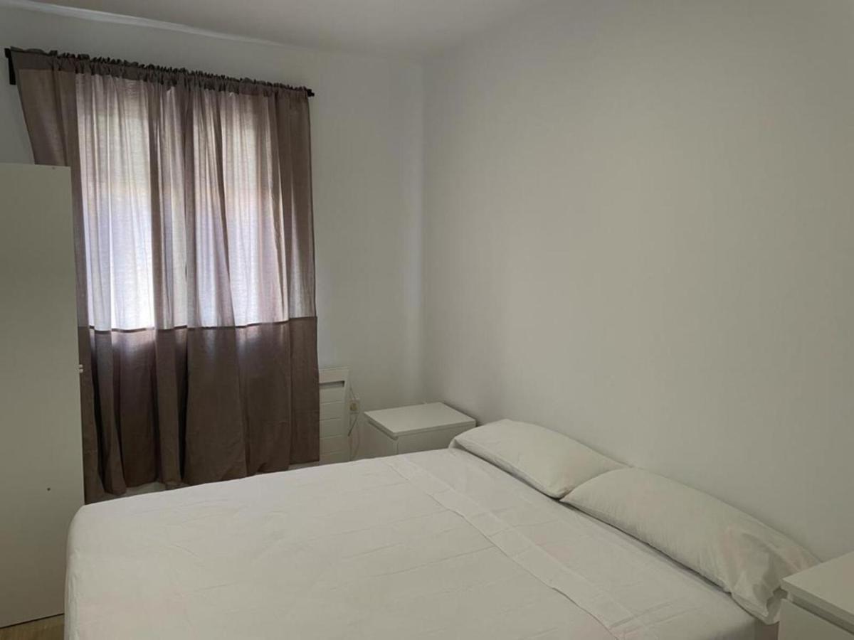 U5 A Estrenar Bien Situado Cerca De Metro Apartment