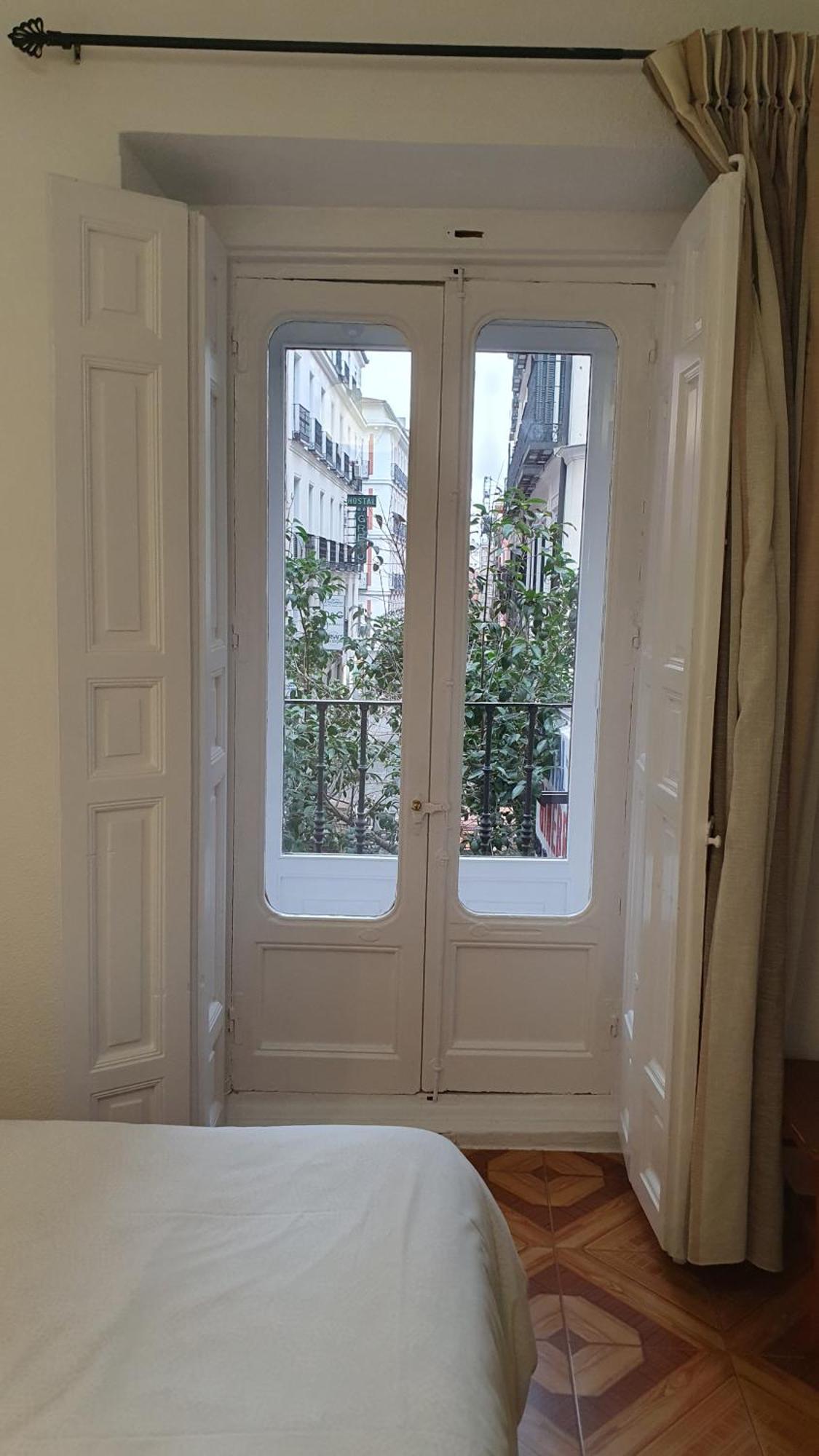 Guest house Ginebra -madrid Centro Gran Via Sol- 2*