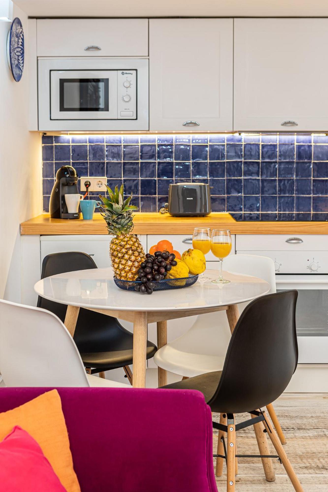 Bnbholder Bright Centre Apartment *