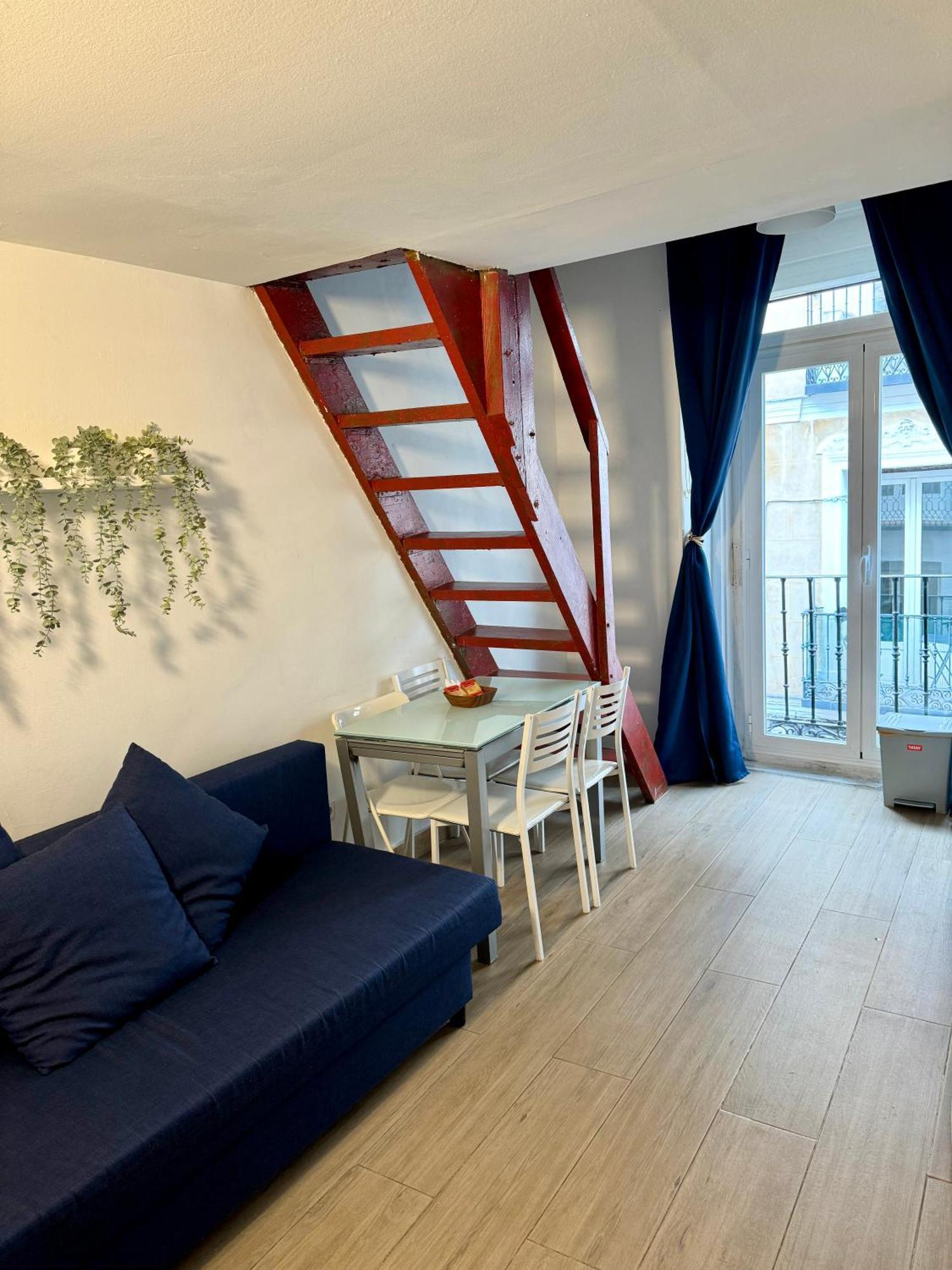 Exterior Con Balcon En El Corazon De Chueca, Gran Via