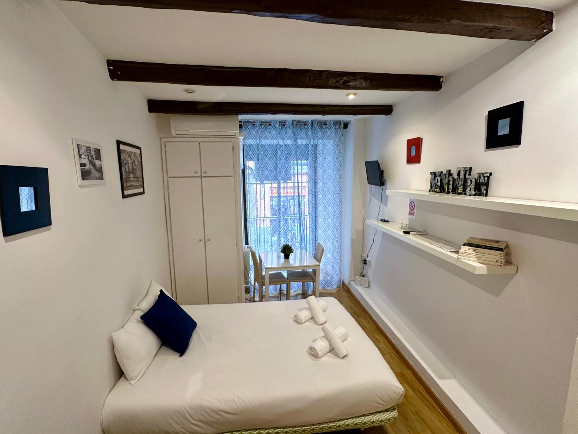 Wakaflats 3, Centro Madrid, Chueca, Barbi Madrid