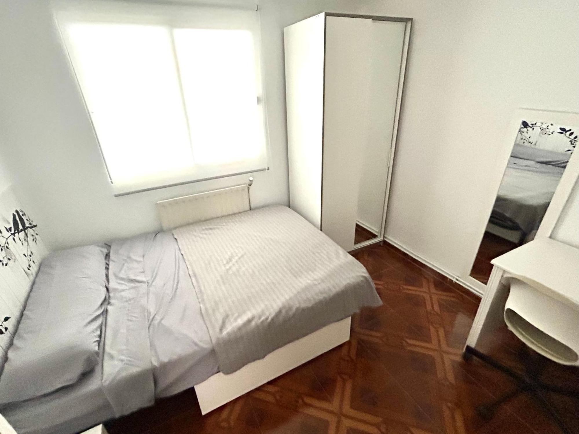 Privada En Piso Compartido Madrid