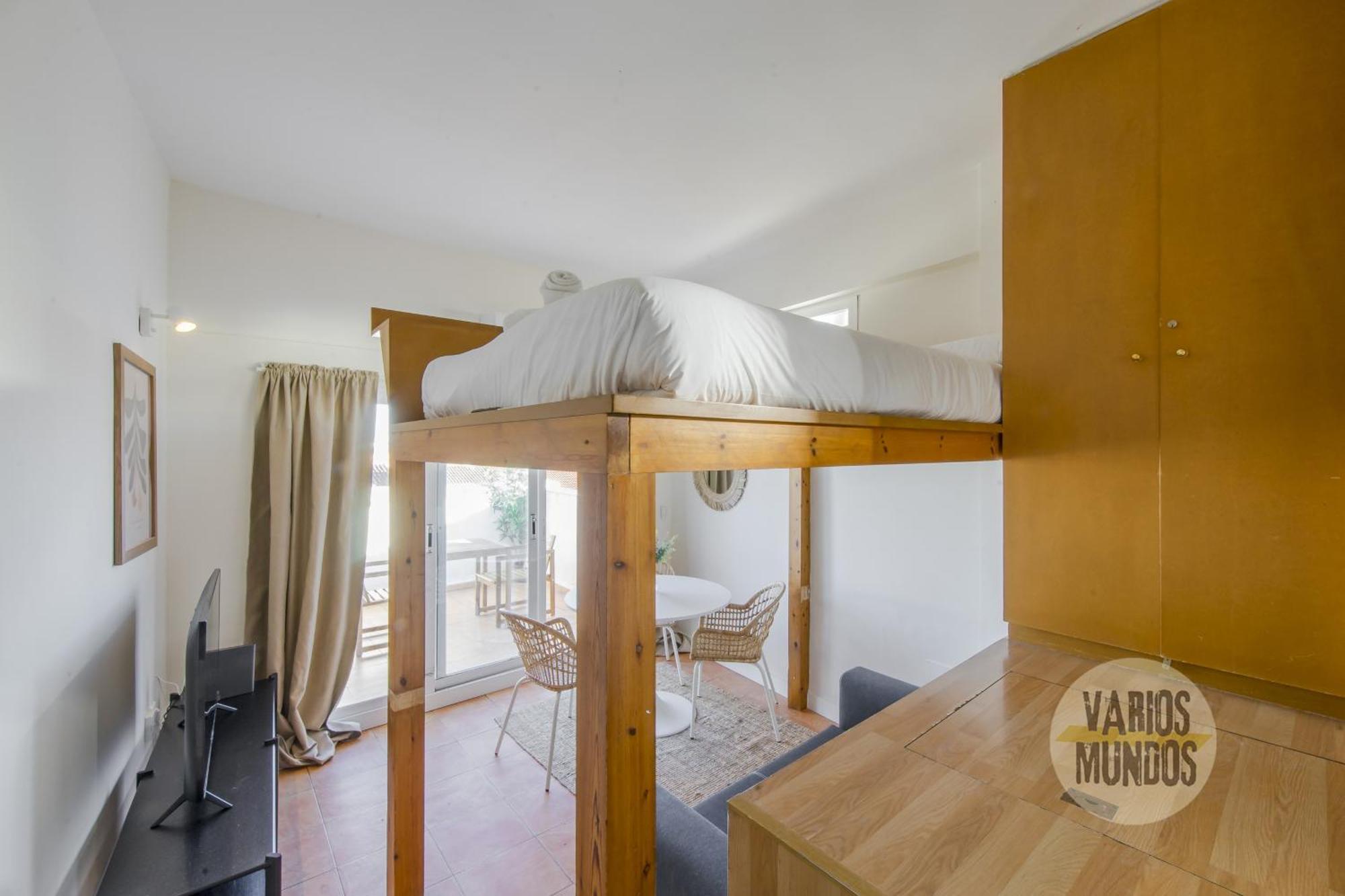 Fabuloso Atico Doble Altura 3pax En Chueca Lejlighed *