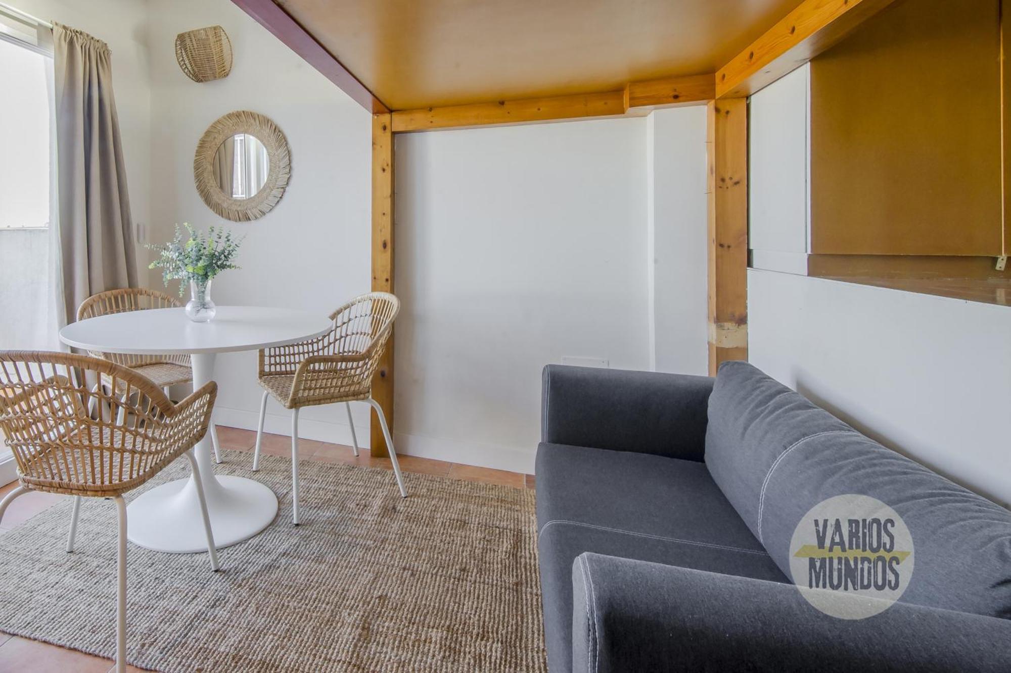 Lejlighed Fabuloso Atico Doble Altura 3pax En Chueca *
