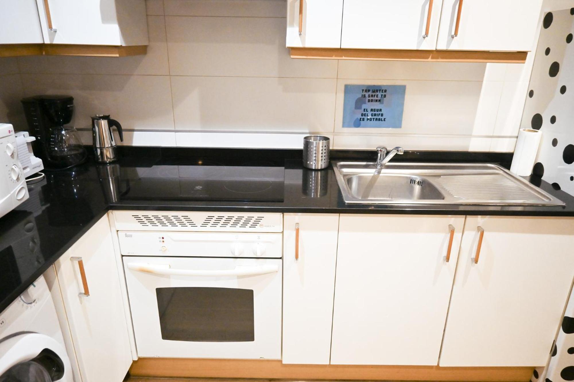 Apartment For Temporal Cava Baja-la Latina Cab36 *