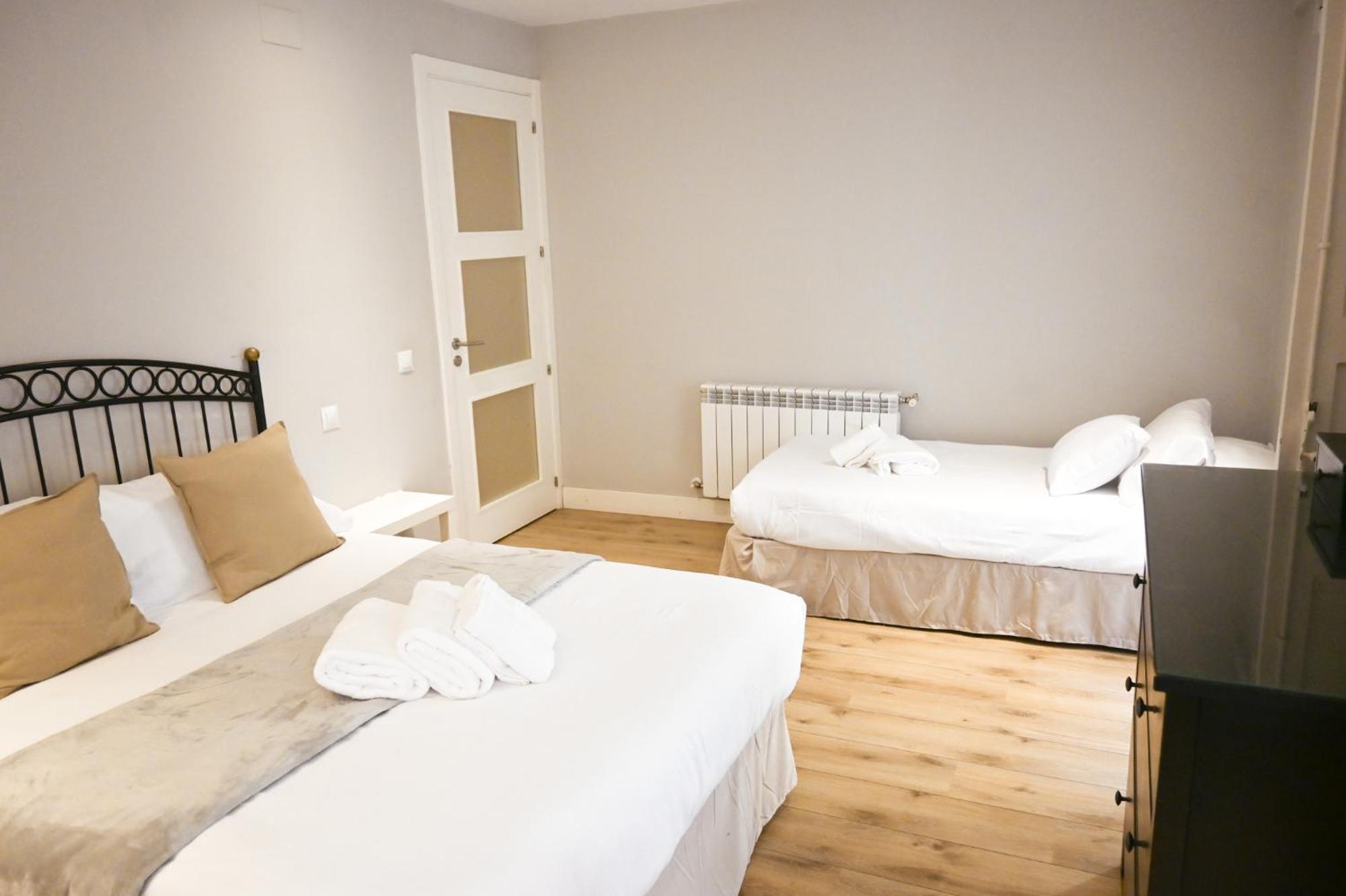Apartment For Temporal Cava Baja-la Latina Cab36 *