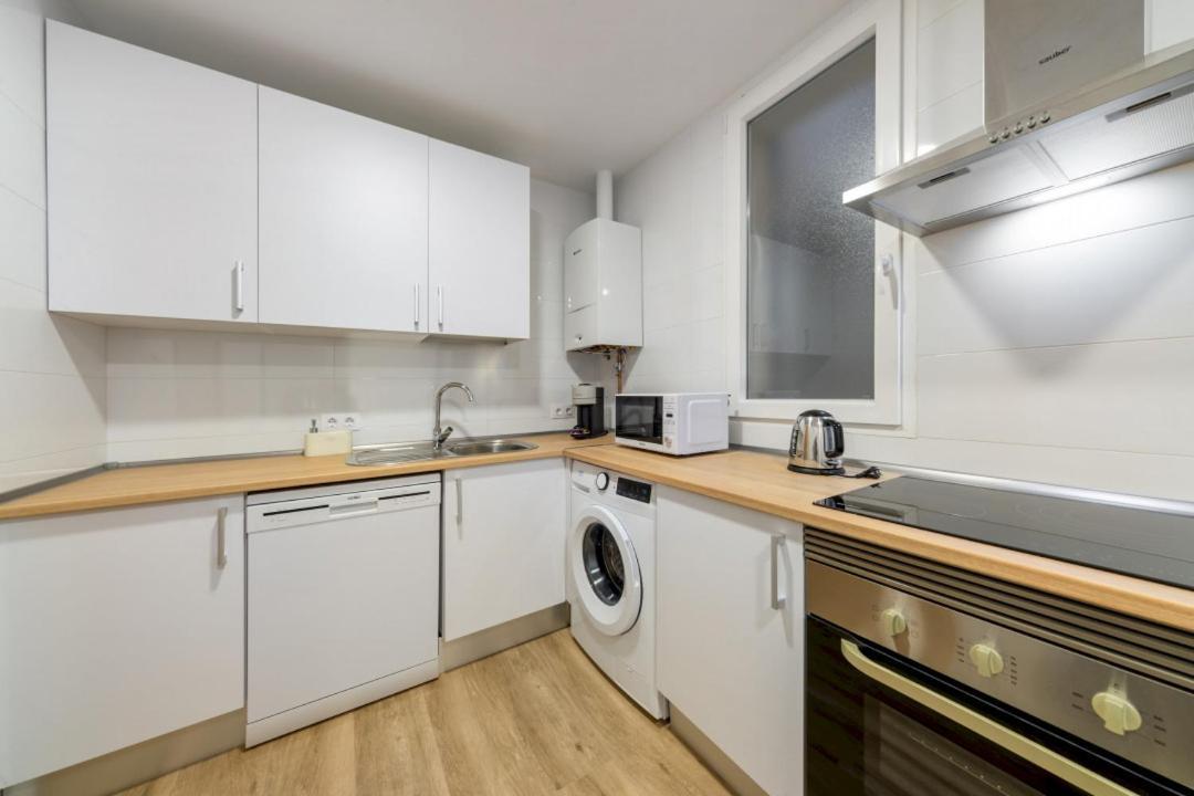 Apartamento 1bedroom 1bathroom Furnished - Rios Rosas - Equipped In Business Area - Mintystay