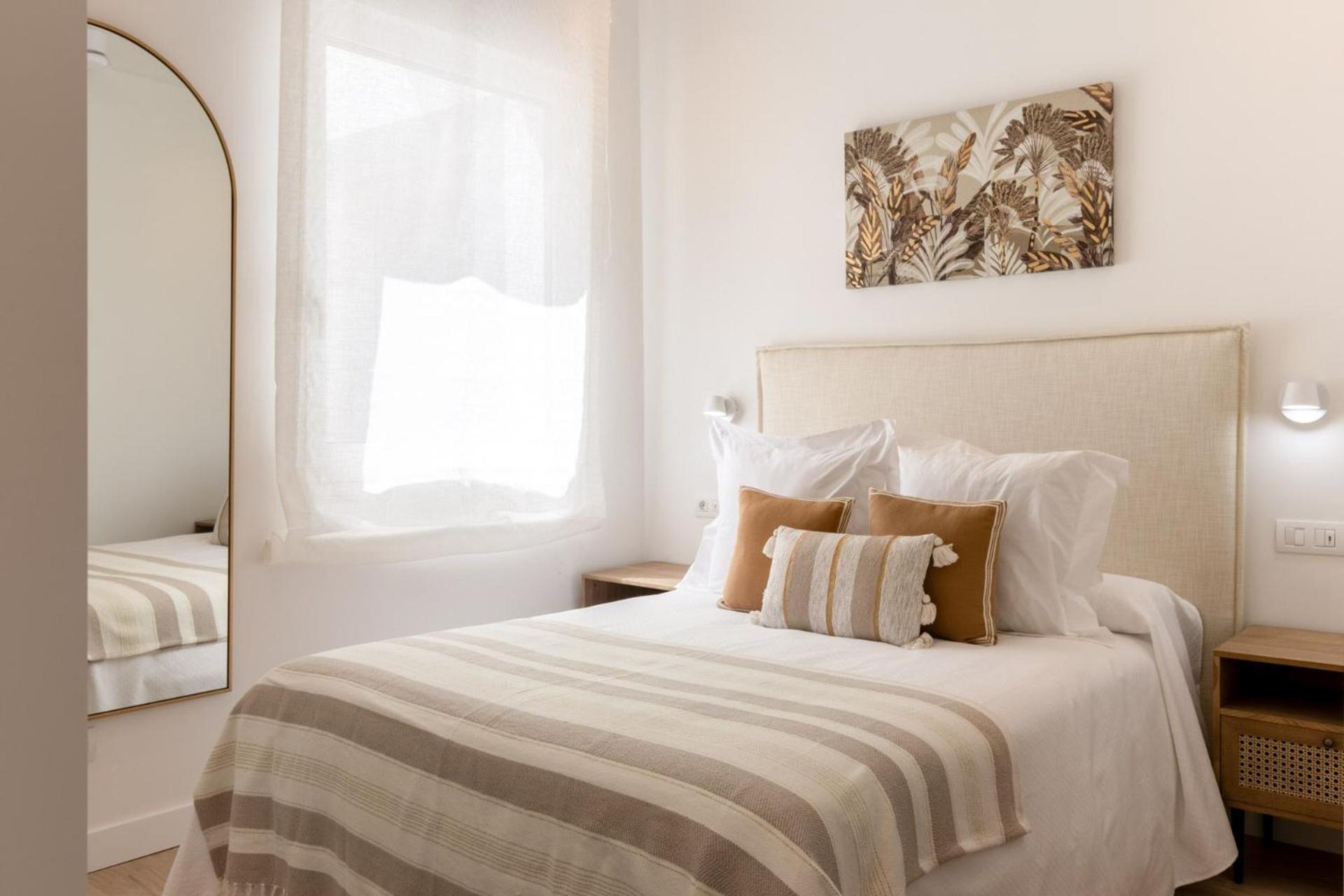 Apartment Trendy Malasana For 4 Ideal Getaway, Madera Ii *