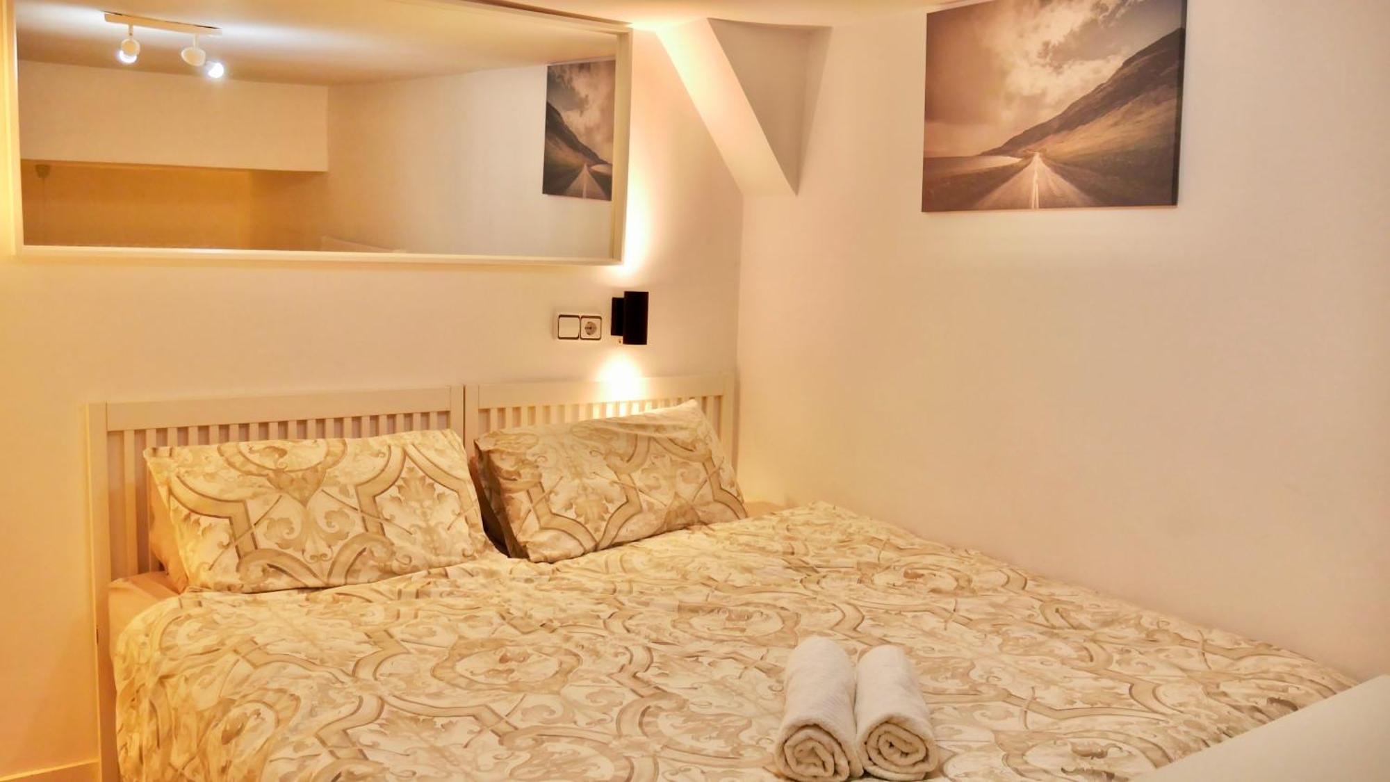Lejlighed Duplex La Latina Centro Madrid