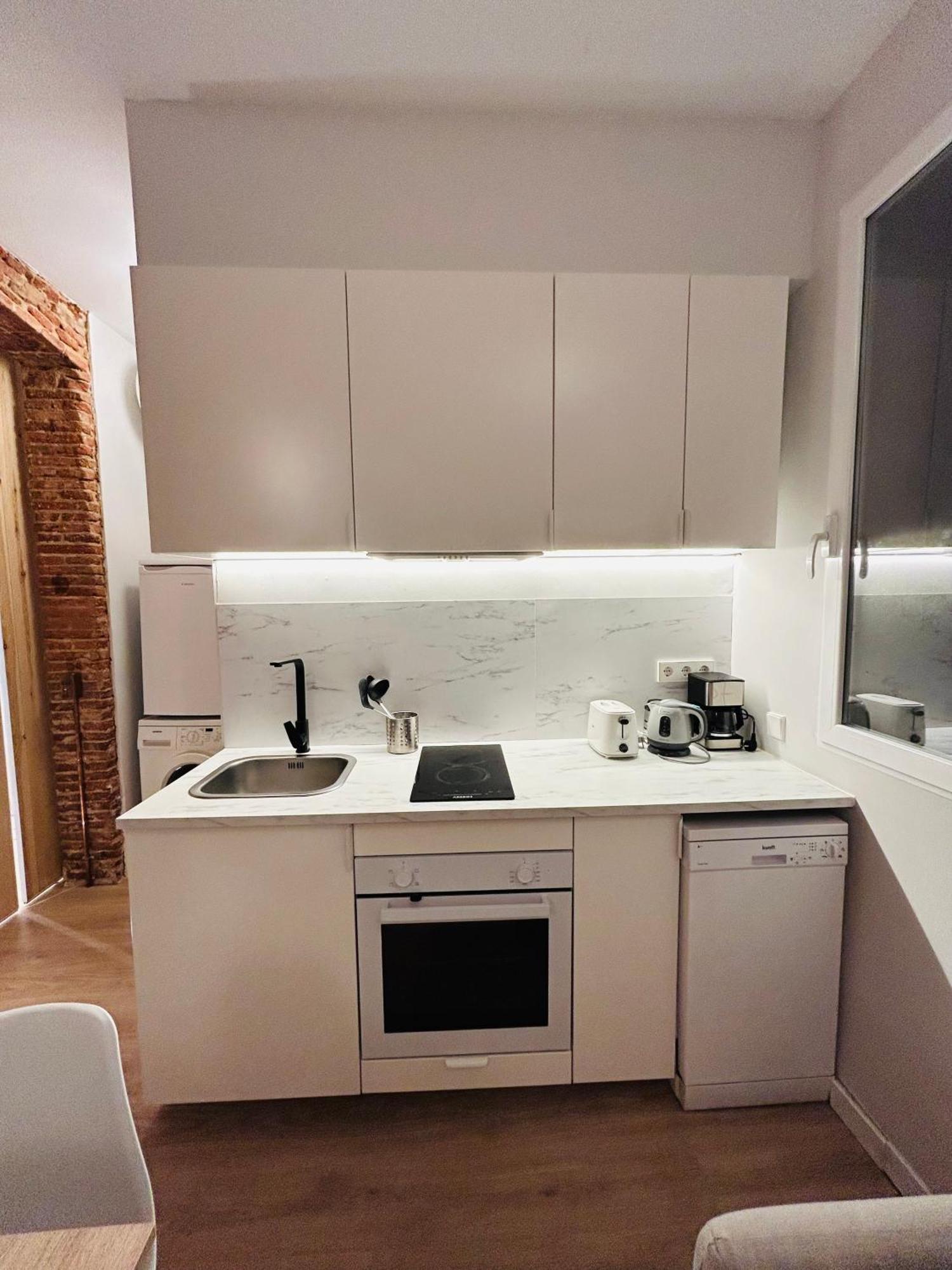Apartment Cozy In Cuatro Caminos Area *