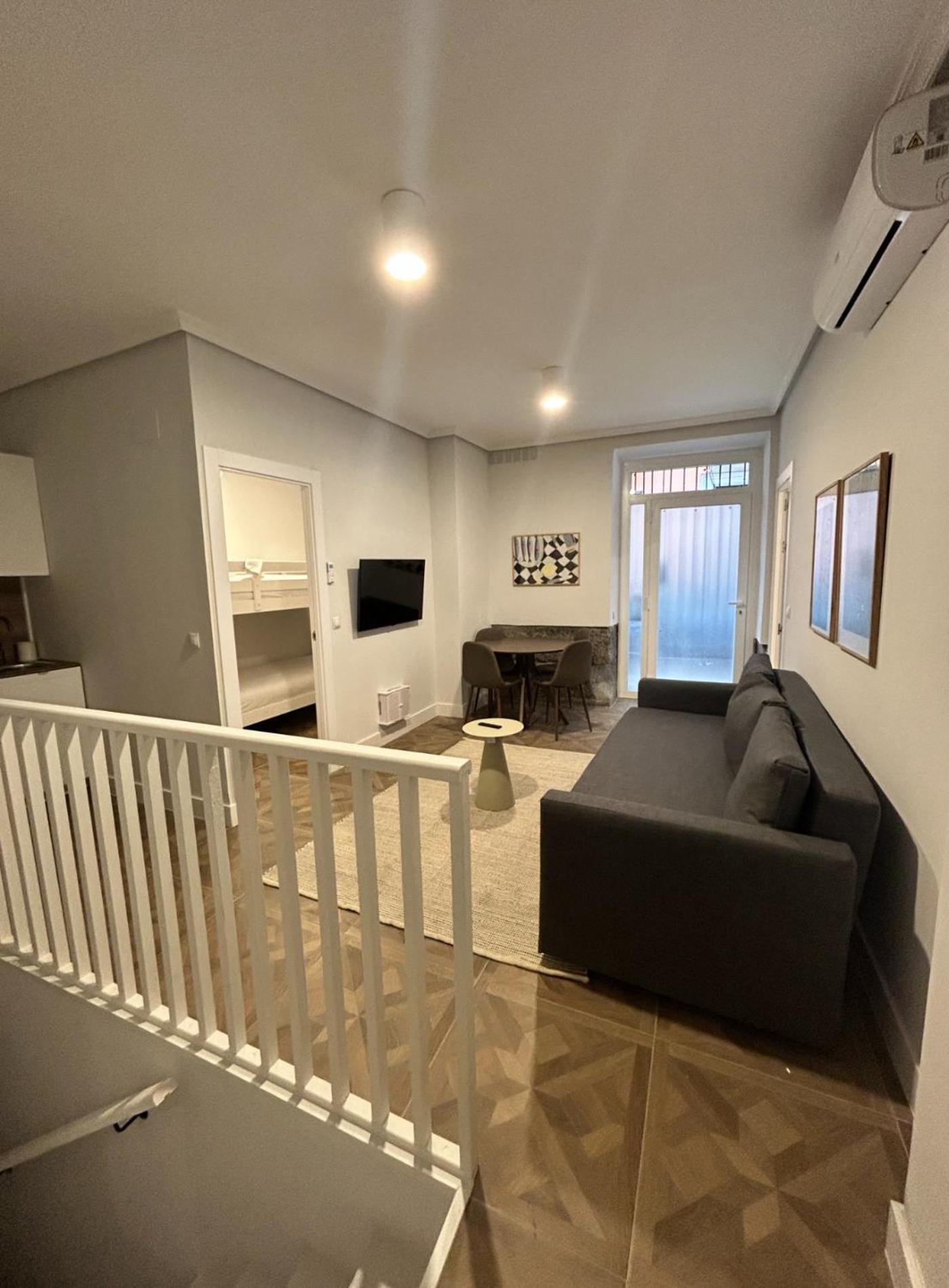 Apartamento Sunny 9pax 4 En Minas-malasana E3 *