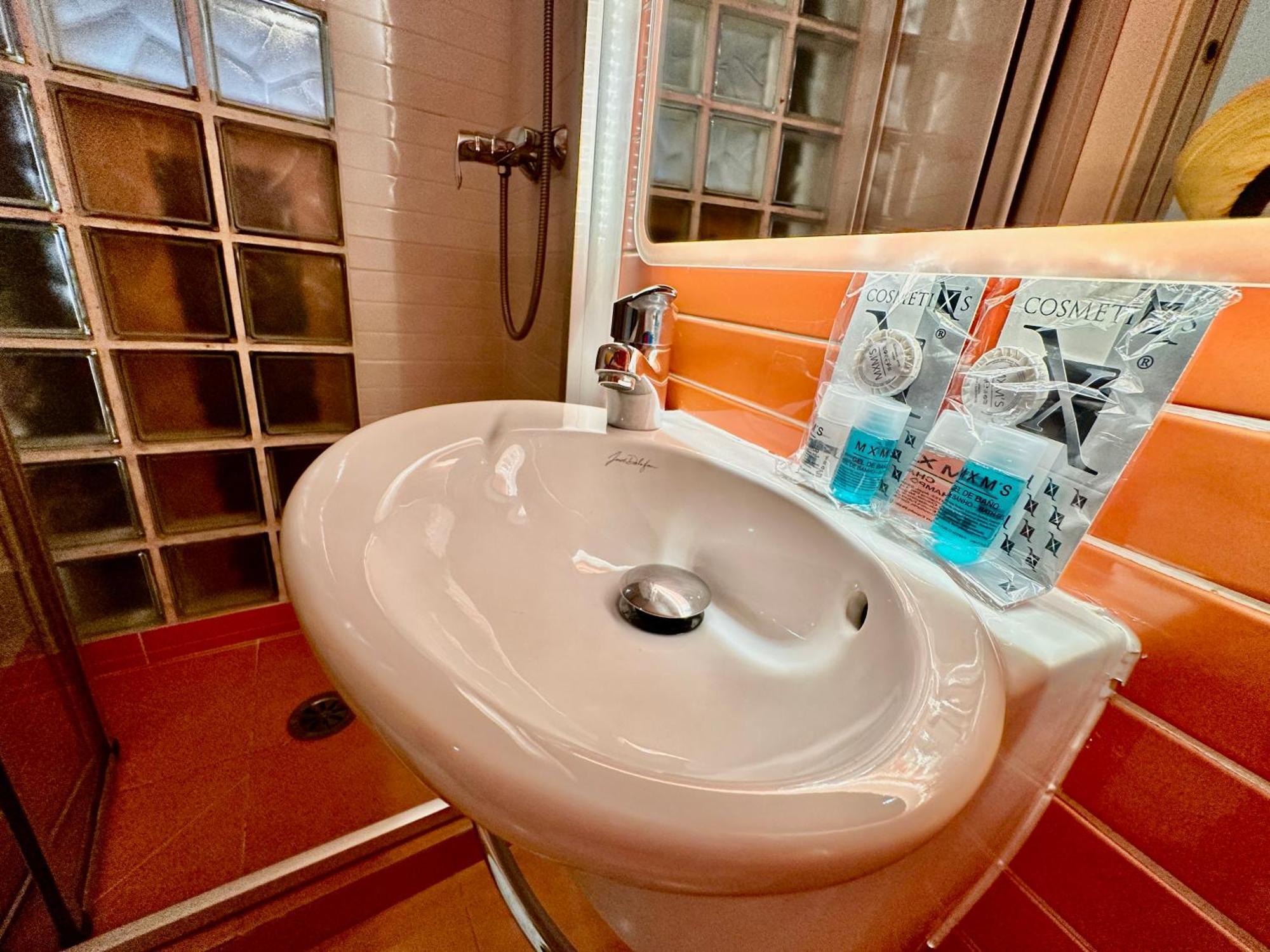 Apartment Wakaflats 3, Centro Madrid, Chueca, Barbi *