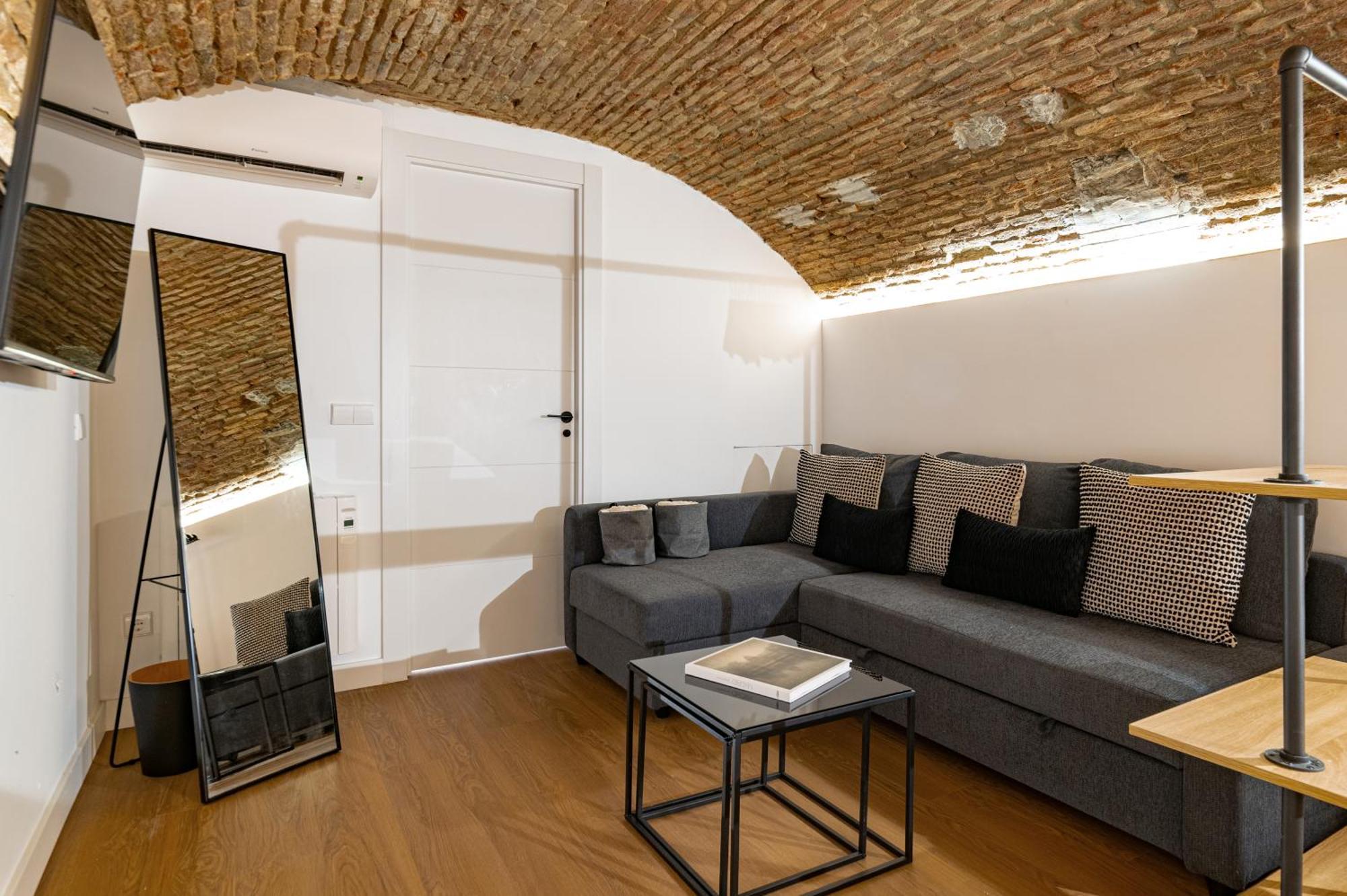 Apartment Honey In The Center Of Madrid