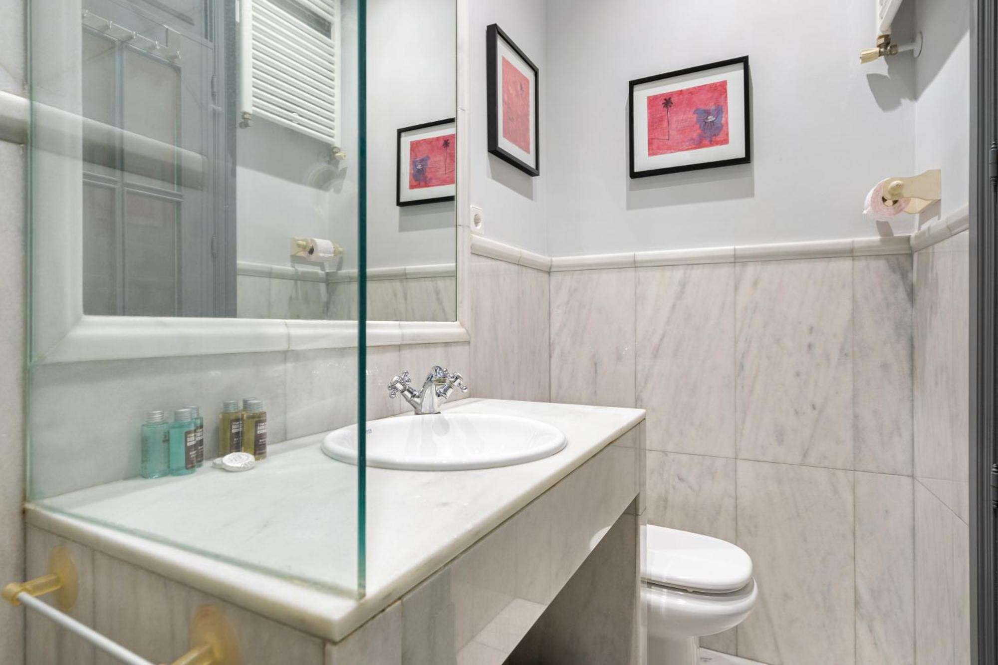 Apartment Art & Chic In Trendy Chueca *